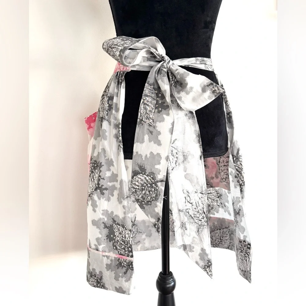 Vintage Handmade Apron Pink Gray Leaf Tie Back